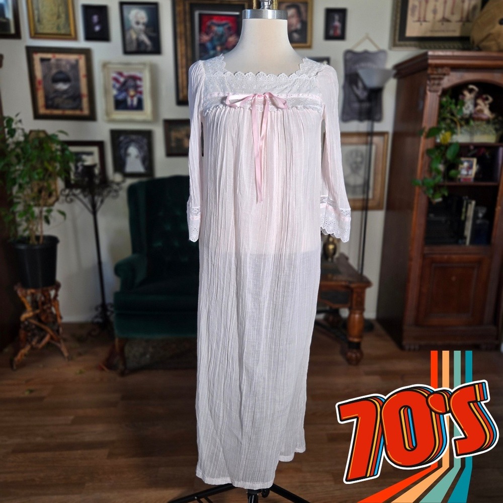 Vintage 70s Windy Rose Pink Crinkle Gauze Nightgown Lace Ribbon Trim Maxi Dress